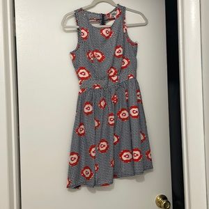 Size Small flower pattern multi-occasion thigh length dress